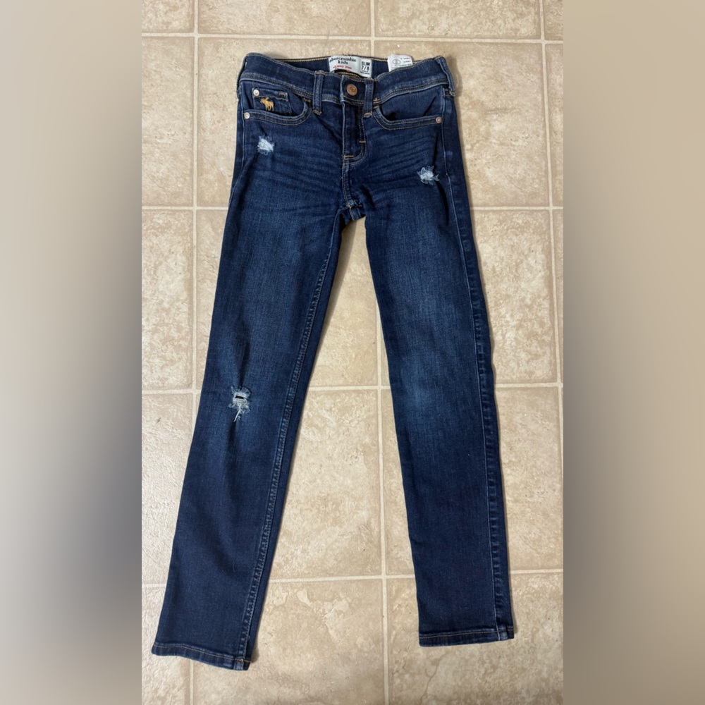 Abercrombie kids girl jeans -size 7/8 slim
perfect condition